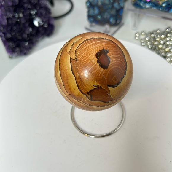 Picture Jasper Sphere - PJASPERSPH-002 61.7MM - Picture 4 of 8